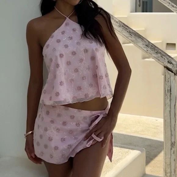 New open back Pink Floral Halter 2pc set size Small, but fits like a size M - Picture 1 of 14